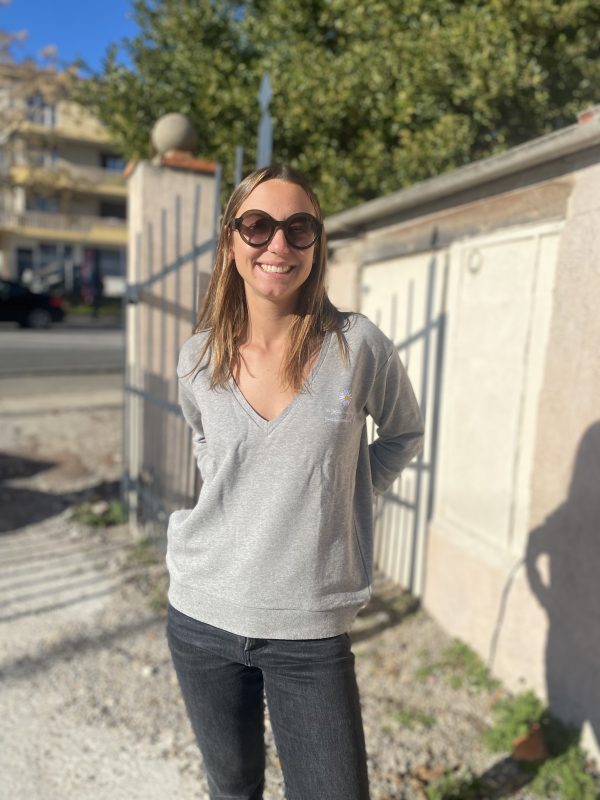 Sweat col V un peu beaucoup